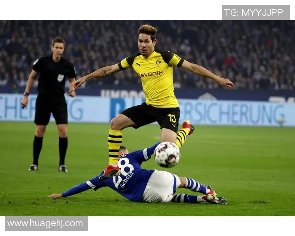 科隆与沙尔克激战正酣谁能在德甲赛场上笑到最后